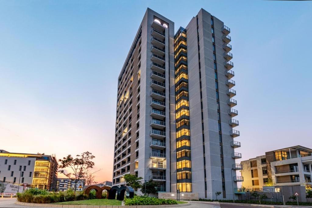 Menlyn Maine Residence Unit 1419 Pretoria-Noord Kültér fotó