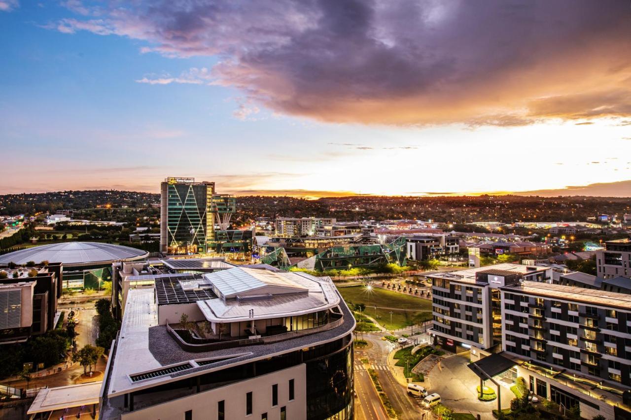 Menlyn Maine Residence Unit 1419 Pretoria-Noord Kültér fotó